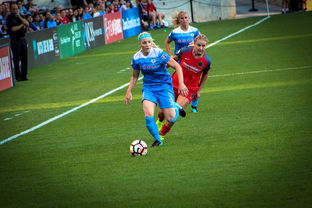 开云电竞-职业乒乓球联赛吸引大量社会关注，职业乒乓球员与业余的比赛视频